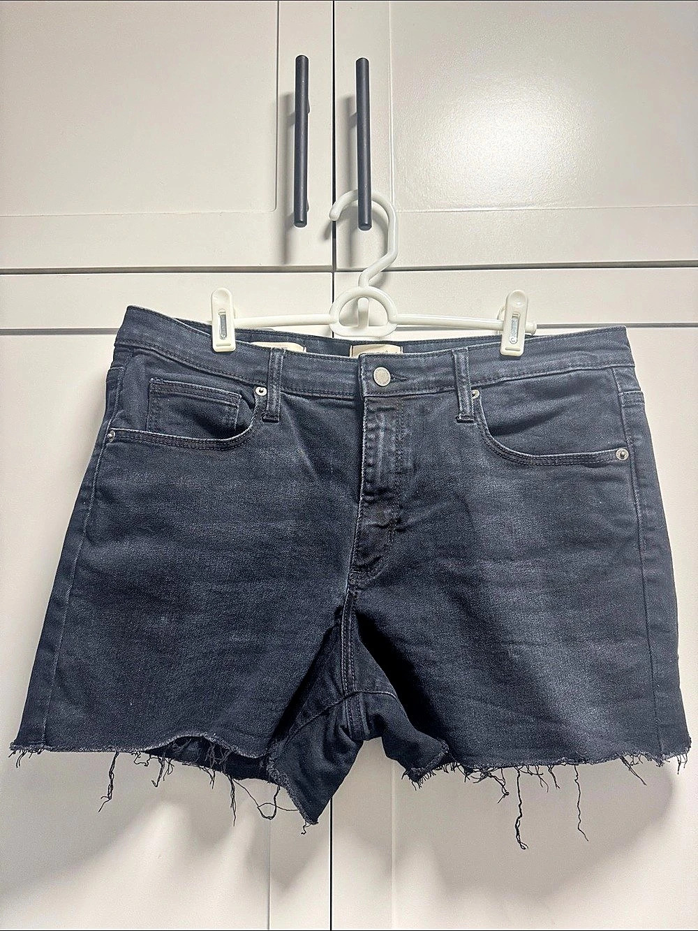 Universal Thread High Rise Midi Jean Shorts in Black